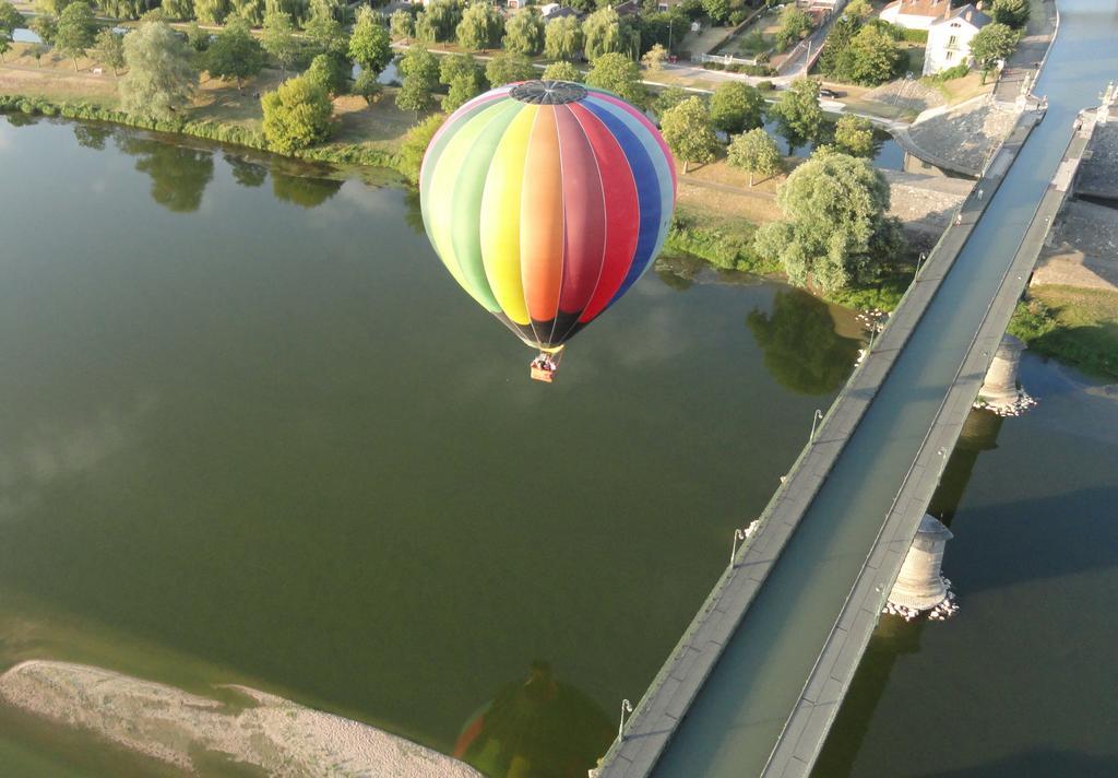 Chambre D'Hotes Face A Briare Kültér fotó